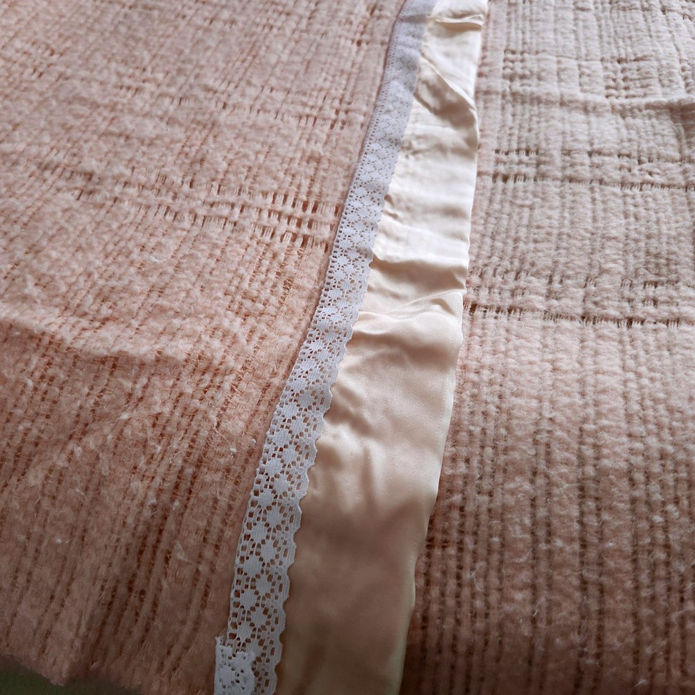 Vintage Waffle Weave Blanket Queen Peach‎ Satin Trim Lace Edge 50's 60's
